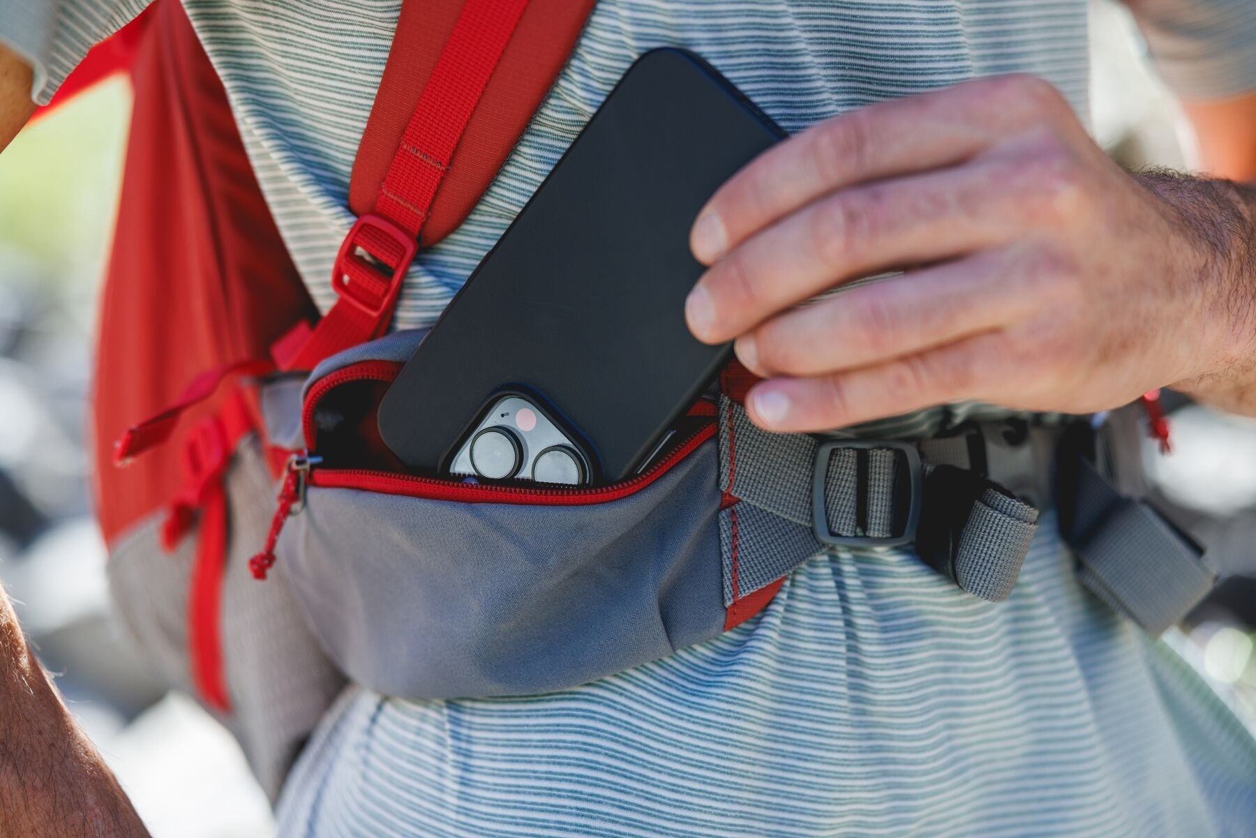 Hitch Hiker™ Dog Backpack Carrier (Ruffwear) - SnowPaw Store - Ruffwear - Active Human Gear