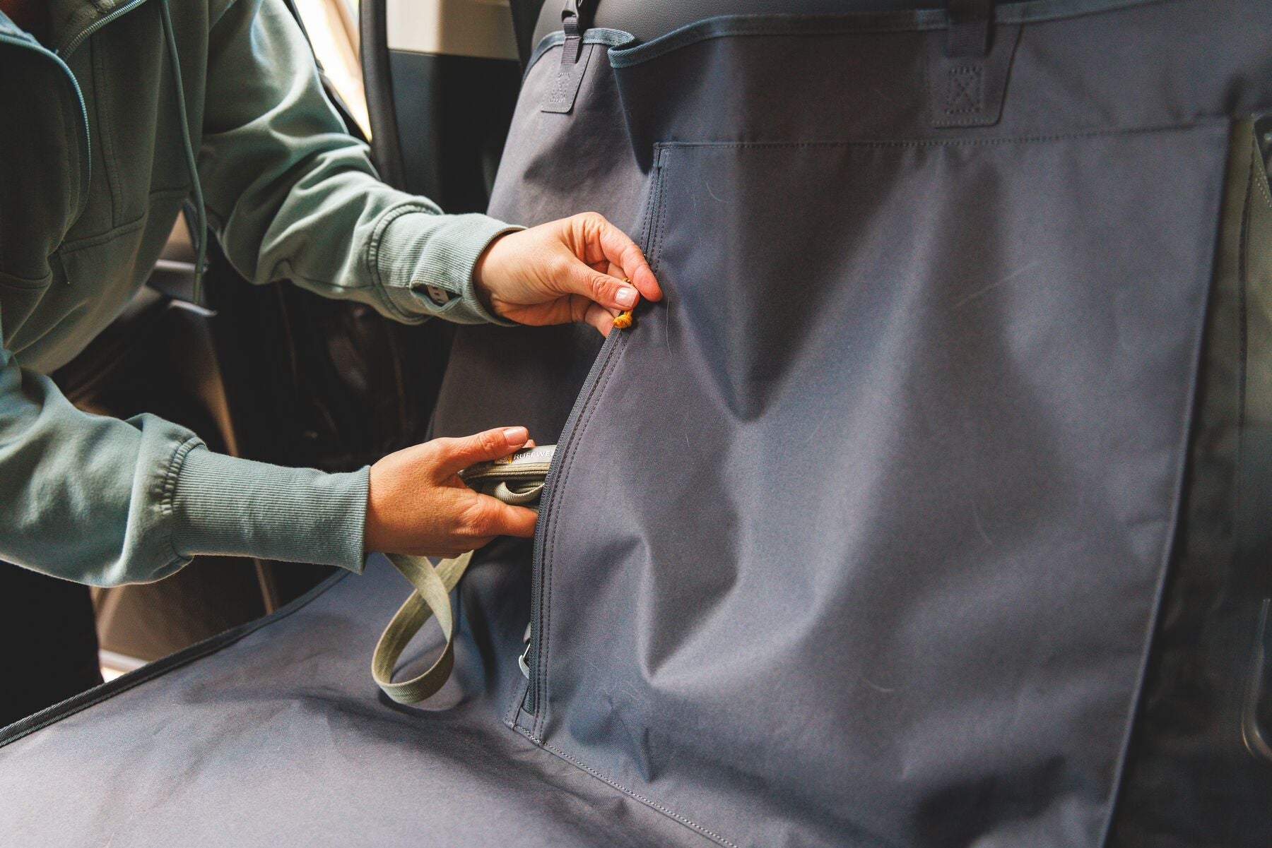 ****NEW**** Dirtbag™ Seat Cover (Ruffwear) - SnowPaw Store - Ruffwear - Active Dog Gear