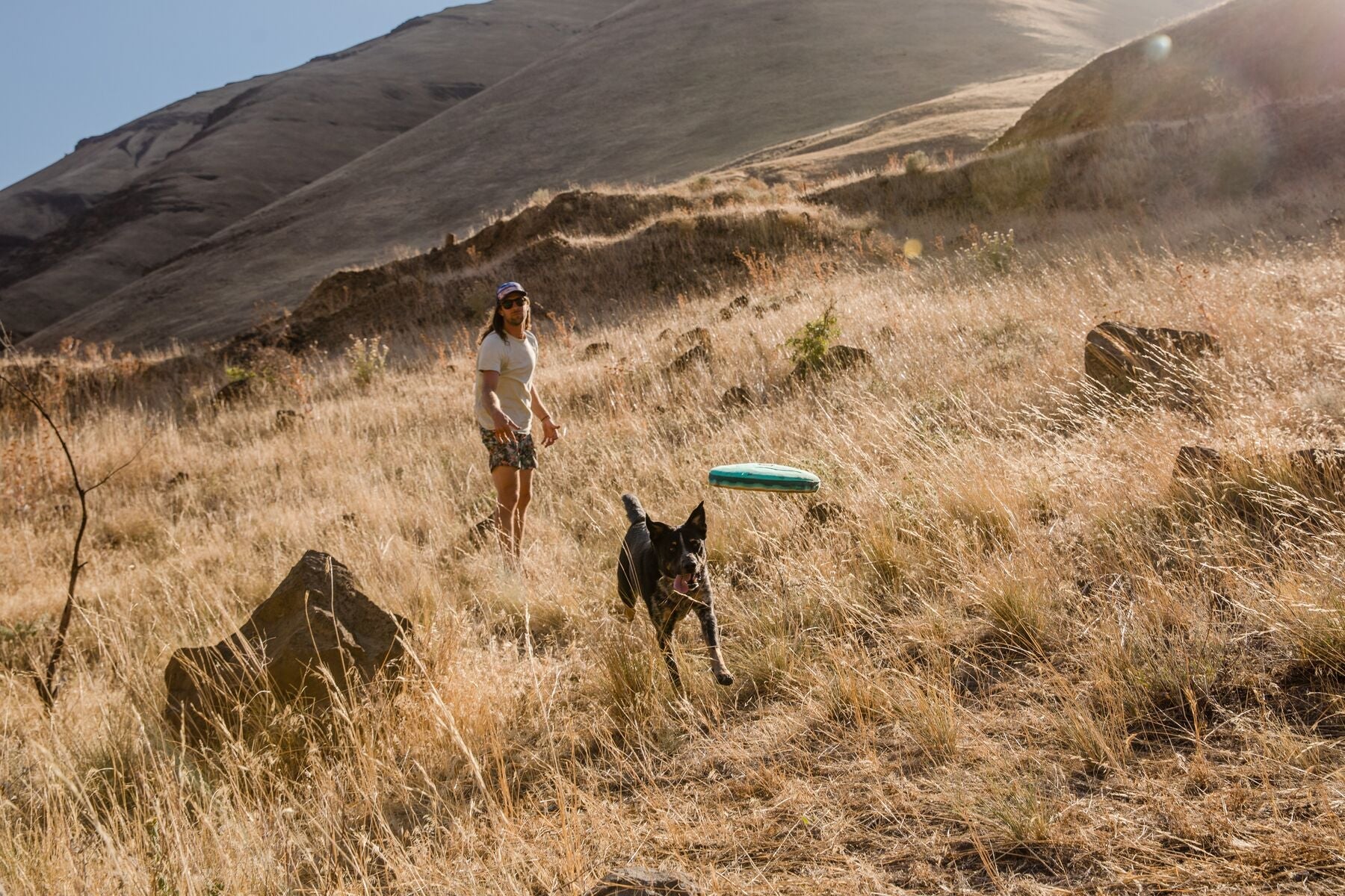 HOVER CRAFT™ Toy (Ruffwear) - SnowPaw Store - Ruffwear - Active Dog Gear