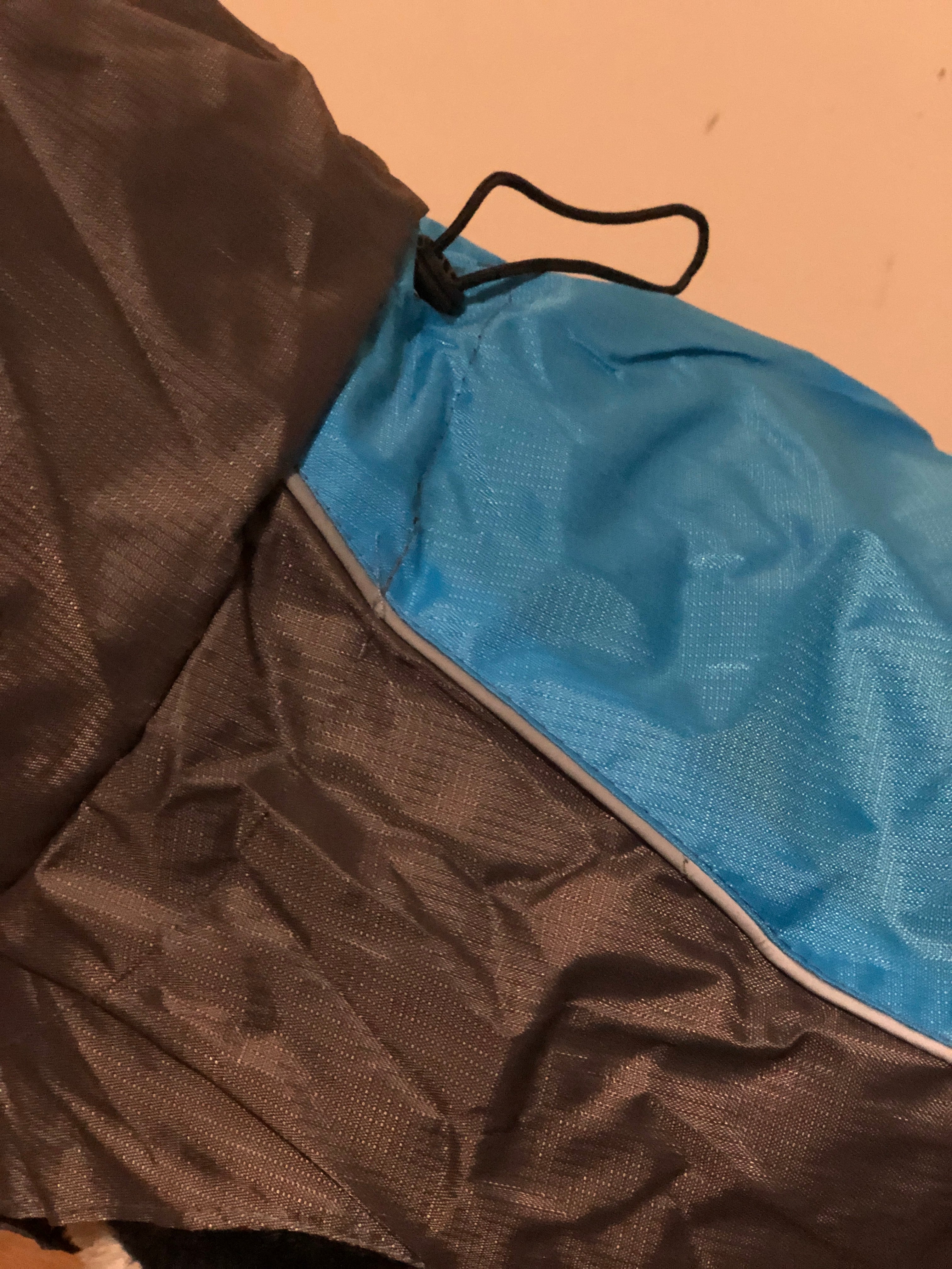 Tyson Raincoat (Pawtrekker) - SnowPaw Store - Pawtrekker - Dog Coats